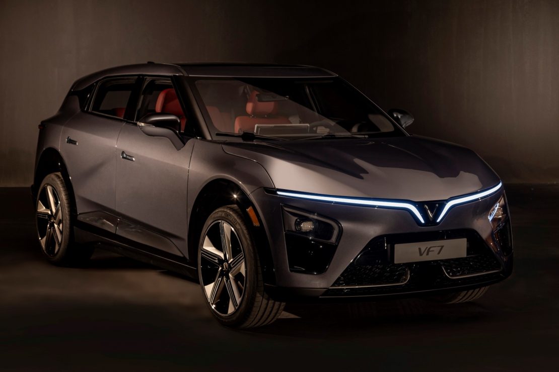 mercedes-c200-4matic-2019-img1-1127236f26543