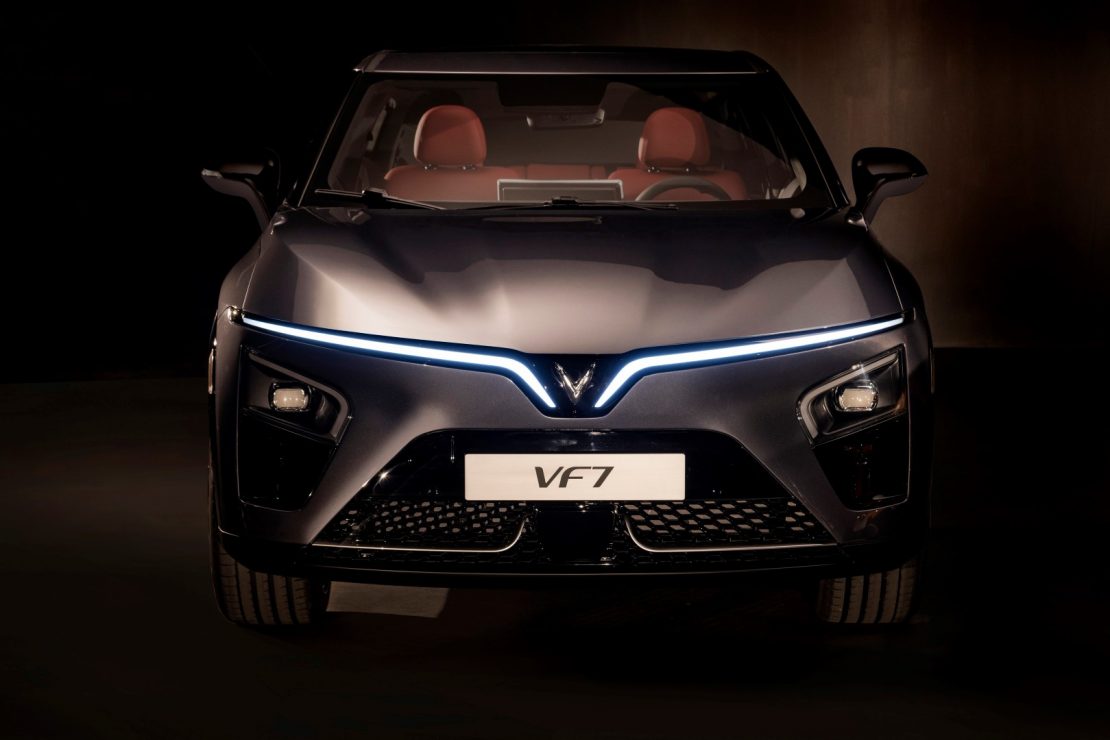 mercedes-c200-4matic-2019-img1-1127236f26543