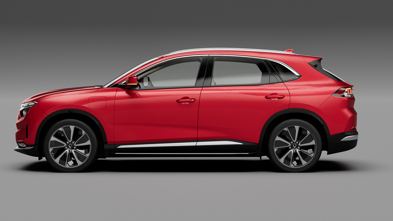 mercedes-c200-4matic-2019-img1-1127236f26543