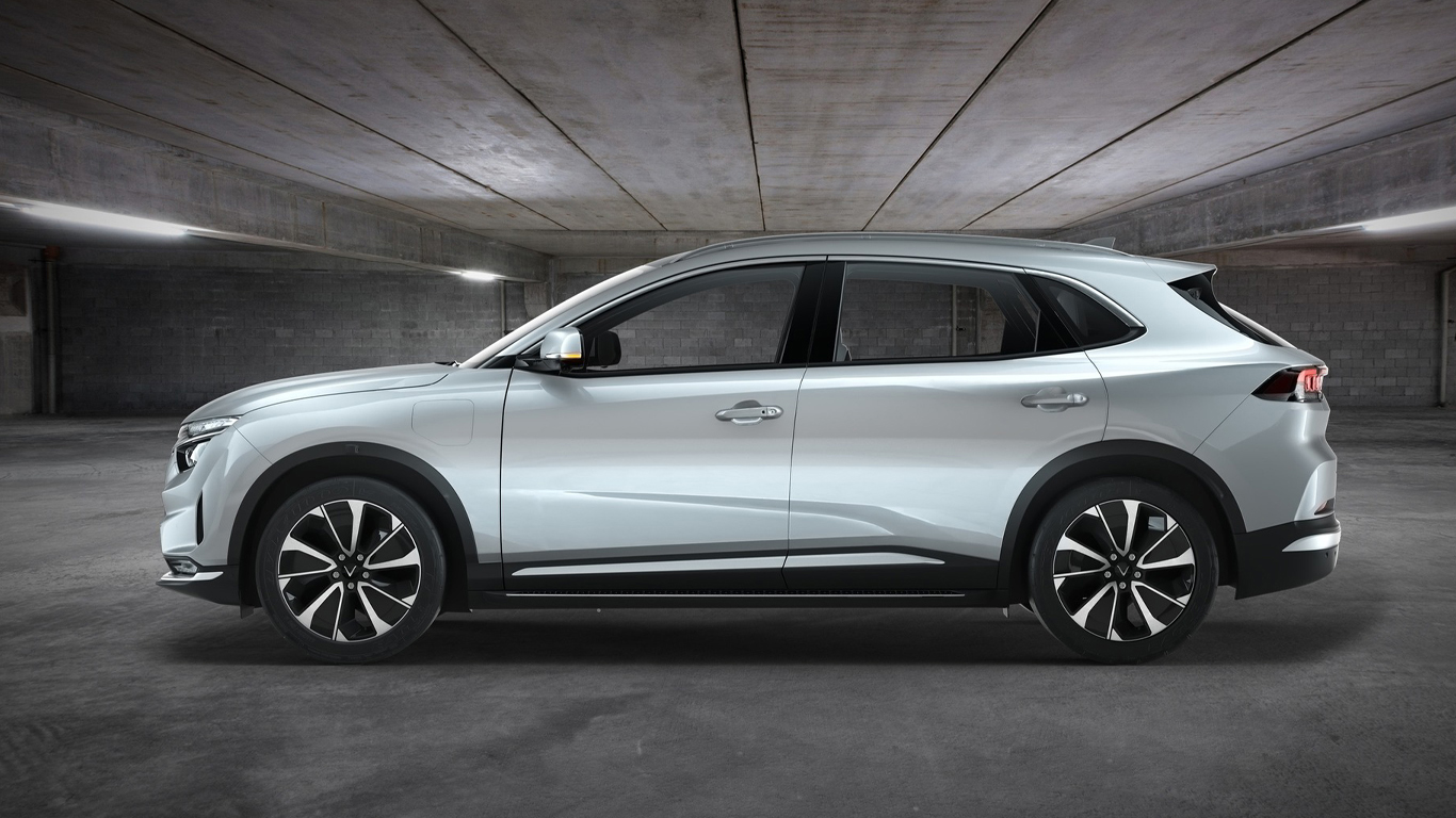 mercedes-c200-4matic-2019-img1-1127236f26543